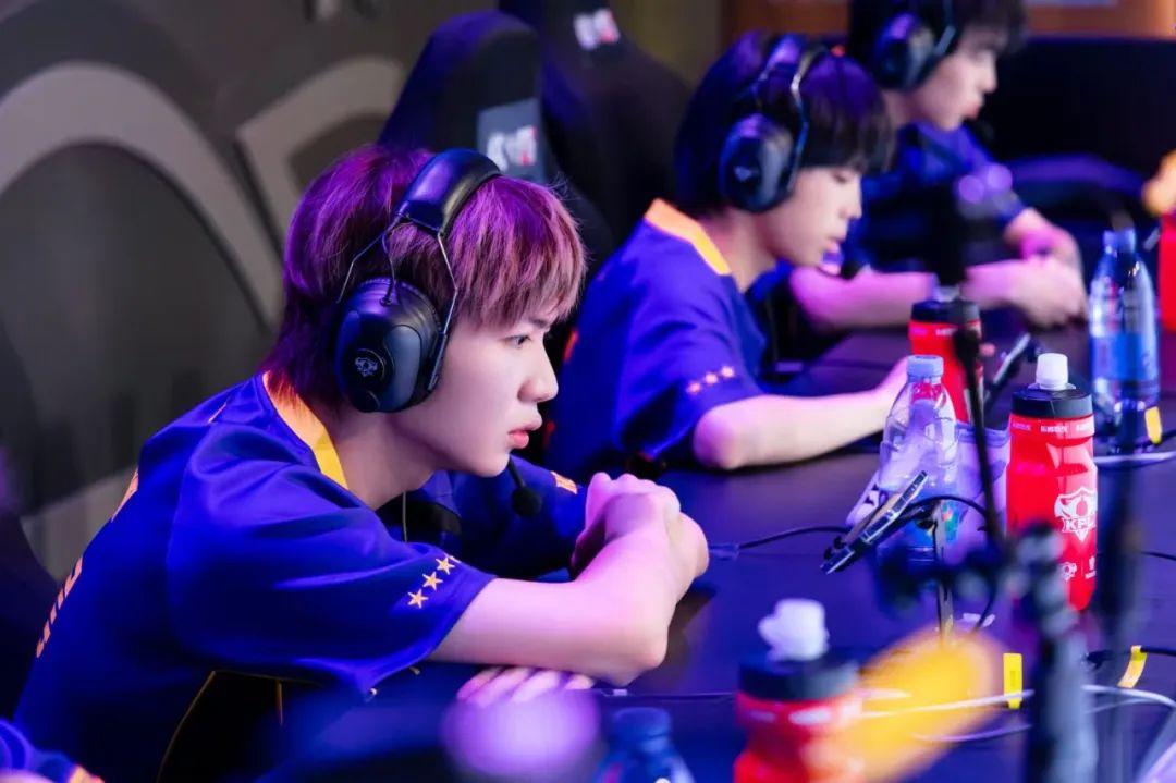 他的助攻往 他的助攻往